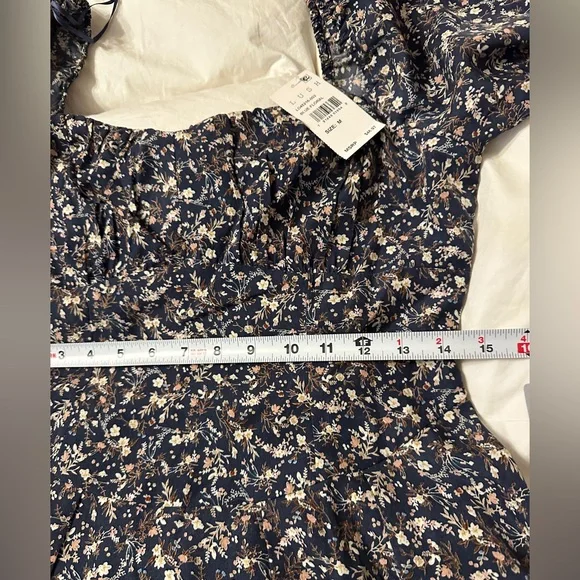 Lush Floral Long Sleeve Dress - NWT - Size M - Picture 13 of 14
